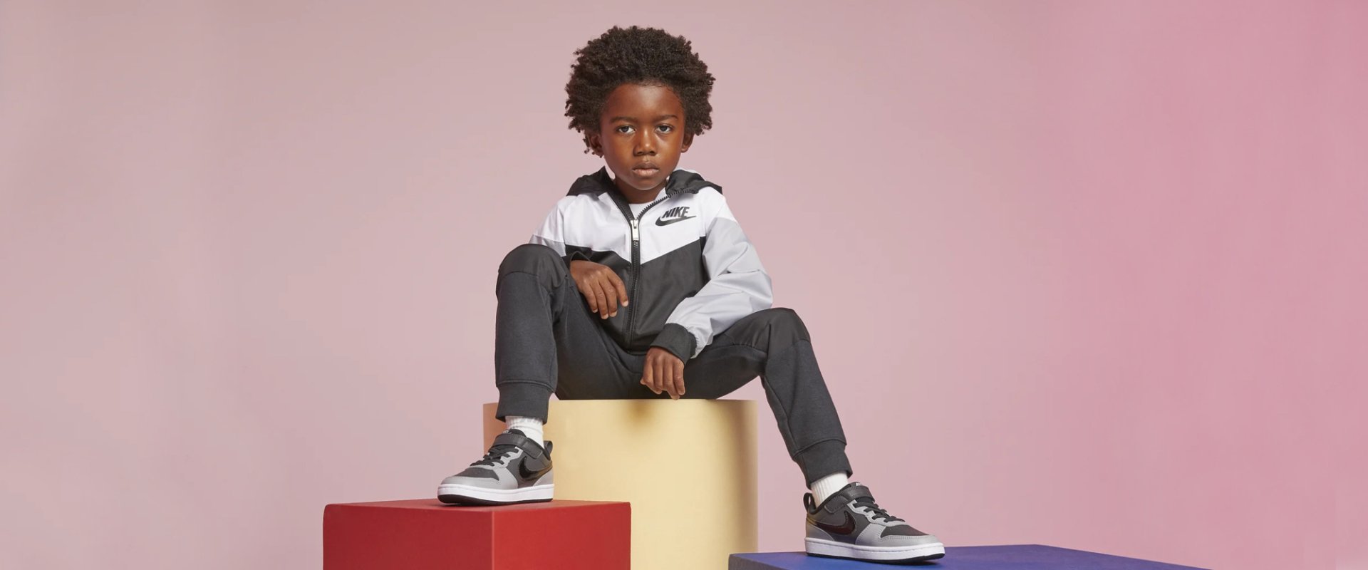 Детские товары для спорта и активного отдыха бренда Nike винтернет-магазине MEGASPORT