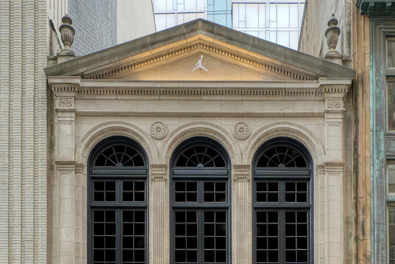 Jordan Історія - MEGASPORT