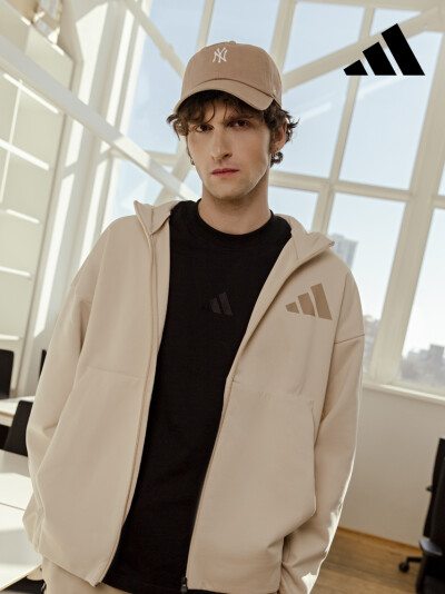 Відкрий для себе adidas Sportswear