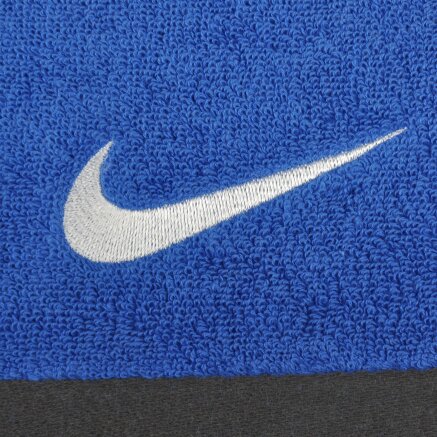 Рушник Nike Fundamental Towel M Varsity Royal/White - 66393, фото 2 - інтернет-магазин MEGASPORT