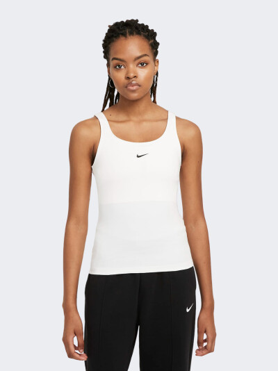 Майка Nike W NSW ESSNTL CAMI TANK - 156875, фото 1 - інтернет-магазин MEGASPORT
