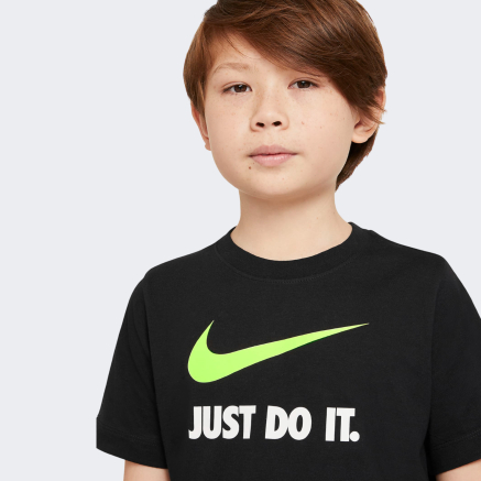 Футболка Nike детская B Nsw Tee Jdi Swoosh - 125121, фото 4 - интернет-магазин MEGASPORT