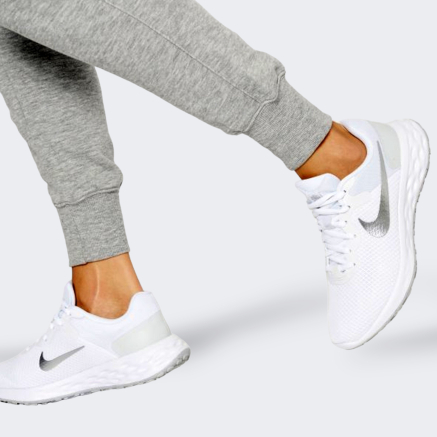 Кросівки Nike W Revolution 6 Nn - 146415, фото 5 - інтернет-магазин MEGASPORT