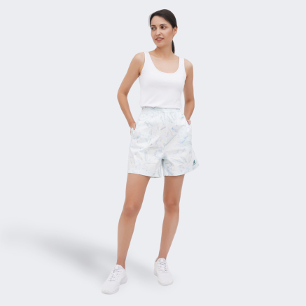 Шорты New Balance Essentials Bloomy Shorts - 155342, фото 3 - интернет-магазин MEGASPORT