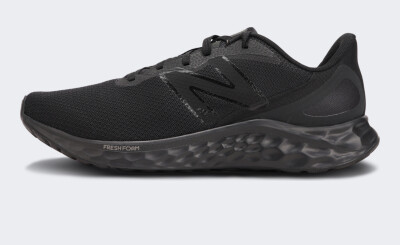 Кросівки New Balance model FF Arishi V4 - 157472, фото 1 - інтернет-магазин MEGASPORT