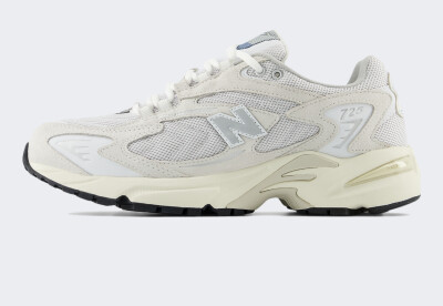 Кроссовки New Balance model 725 - 167281, фото 1 - интернет-магазин MEGASPORT