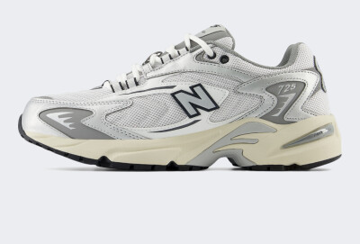 Кроссовки New Balance model 725 - 168541, фото 1 - интернет-магазин MEGASPORT