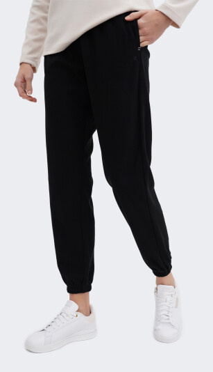 Спортивные штаны Champion elastic cuff pants - 169417, фото 1 - интернет-магазин MEGASPORT