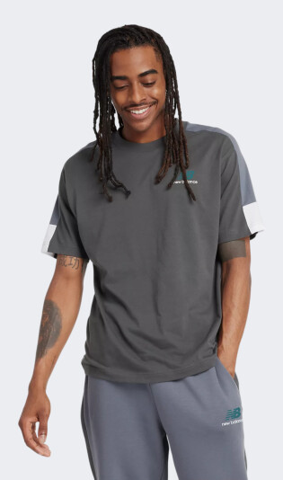 Футболка New Balance Tee Classics Graphic - 168018, фото 1 - интернет-магазин MEGASPORT