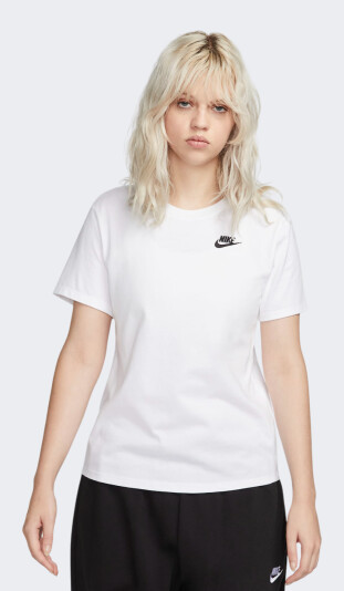 Футболка Nike W NSW CLUB SS TEE - 154508, фото 1 - інтернет-магазин MEGASPORT