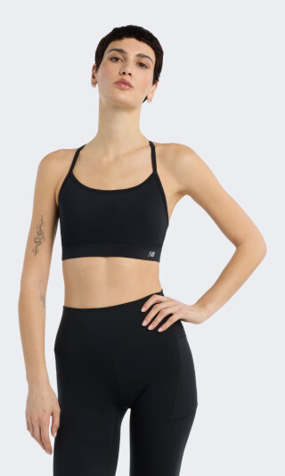 Топ New Balance NB Essential Yoga Bra - 172506, фото 1 - интернет-магазин MEGASPORT