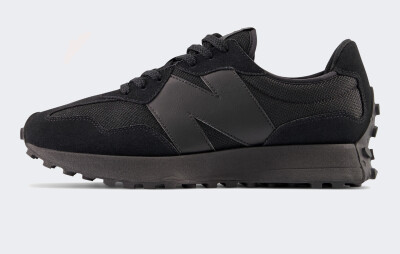 Кросівки New Balance model 327 - 150284, фото 1 - інтернет-магазин MEGASPORT