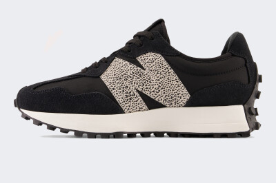 Кроссовки New Balance model 327 - 150304, фото 1 - интернет-магазин MEGASPORT