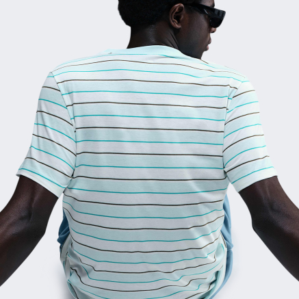Футболка Nike M NSW TEE CLUB STRIPE SP25 - 173452, фото 4 - інтернет-магазин MEGASPORT