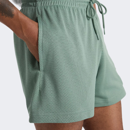Шорти New Balance Heritage Mesh Graphic Short 5" - 173756, фото 4 - інтернет-магазин MEGASPORT