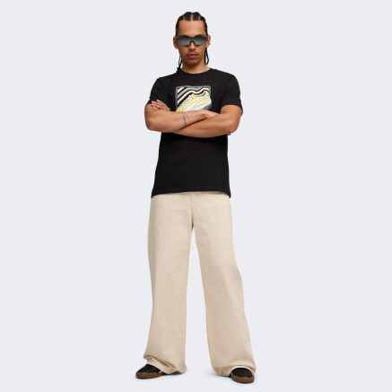 Футболка Puma GRAPHIC Sneaker Tee - 173956, фото 3 - інтернет-магазин MEGASPORT