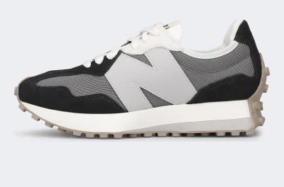 Кросівки New Balance model 327 - 173884, фото 1 - інтернет-магазин MEGASPORT