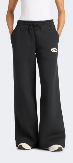 Спортивнi штани New Balance Linear Heritage Fleece Wide Leg Pant - 175565, фото 1 - інтернет-магазин MEGASPORT