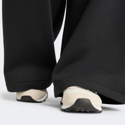 Спортивнi штани New Balance Linear Heritage Fleece Wide Leg Pant - 175565, фото 7 - інтернет-магазин MEGASPORT
