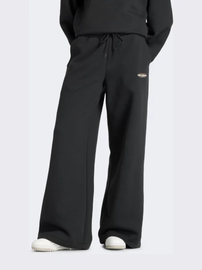 Спортивнi штани New Balance Reimagined Fleece Wide Leg Pant - 175566, фото 1 - інтернет-магазин MEGASPORT