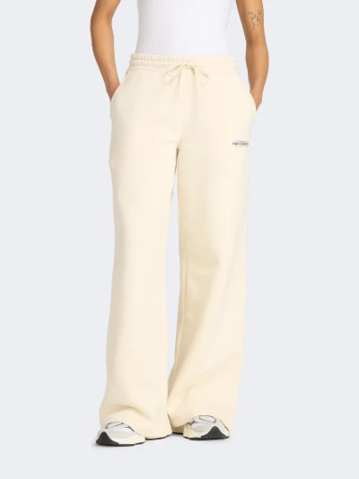 Спортивнi штани New Balance Reimagined Fleece Wide Leg Pant - 175567, фото 1 - інтернет-магазин MEGASPORT