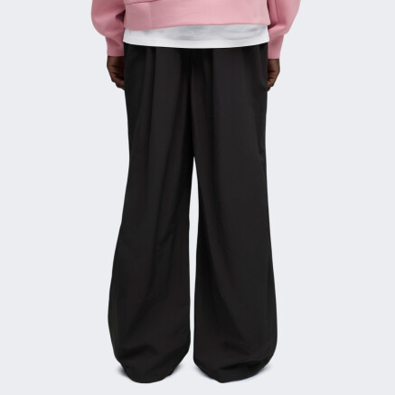 Спортивнi штани Puma WARDROBE ESS Oversized Parachute Pants WV op - 176050, фото 2 - інтернет-магазин MEGASPORT