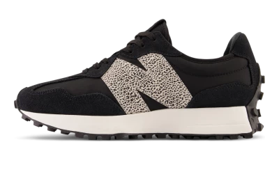 Кросівки New Balance model 327 - 150304, фото 1 - інтернет-магазин MEGASPORT