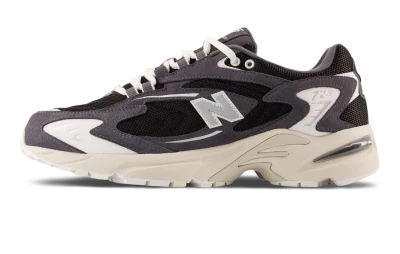 Кросівки New Balance model 725 - 173287, фото 1 - інтернет-магазин MEGASPORT
