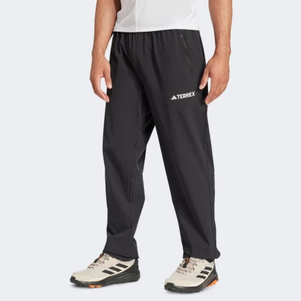 Спортивнi штани Adidas MT ESS PANTS - 178674 Спортивнi штани Adidas MT ESS PANTS - 178674