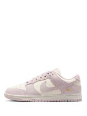 WMNS DUNK LOW SE WMNS DUNK LOW SE