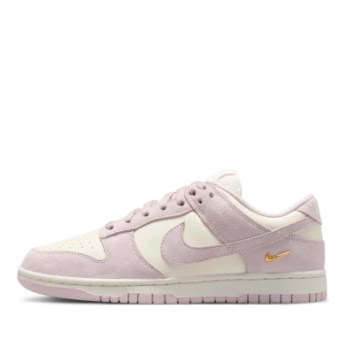 WMNS DUNK LOW SE WMNS DUNK LOW SE