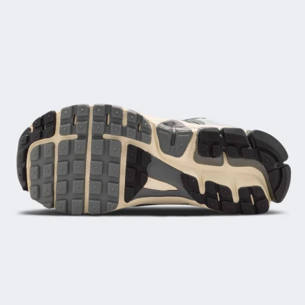 Кросівки Nike VOMERO 5 BG 1 - 179880