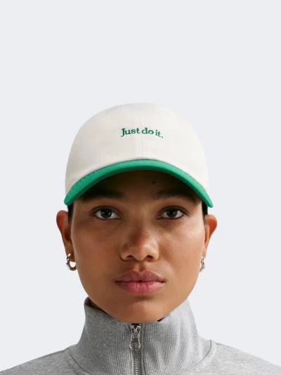 Кепка Nike U NK CLUB CAP U CB JDI L - 180053 Кепка Nike U NK CLUB CAP U CB JDI L - 180053