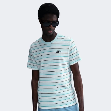 Футболка Nike M NSW TEE CLUB STRIPE SP25 - 173452 Футболка Nike M NSW TEE CLUB STRIPE SP25 - 173452