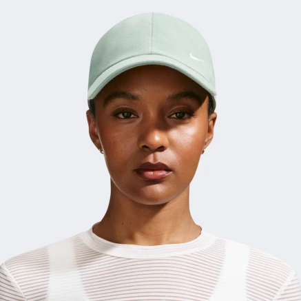 Кепка Nike U NK CLUB CAP U CB SM SWSH L - 180631 Кепка Nike U NK CLUB CAP U CB SM SWSH L - 180631