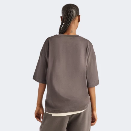 Футболка New Balance Trackside Oversized T-Shirt - 186030 Футболка New Balance Trackside Oversized T-Shirt - 186030