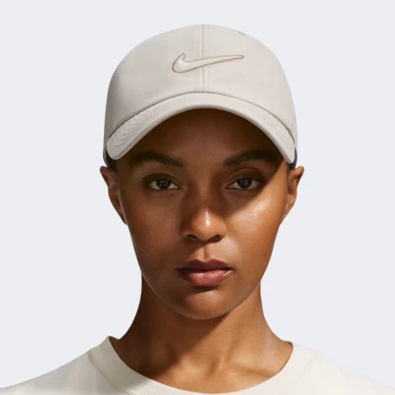 Кепка Nike U NK CLUB CAP U CB SWSH L - 187743 Кепка Nike U NK CLUB CAP U CB SWSH L - 187743