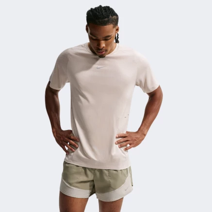 Футболка Nike M NK AF STRIDE SS TOP - 189184 Футболка Nike M NK AF STRIDE SS TOP - 189184